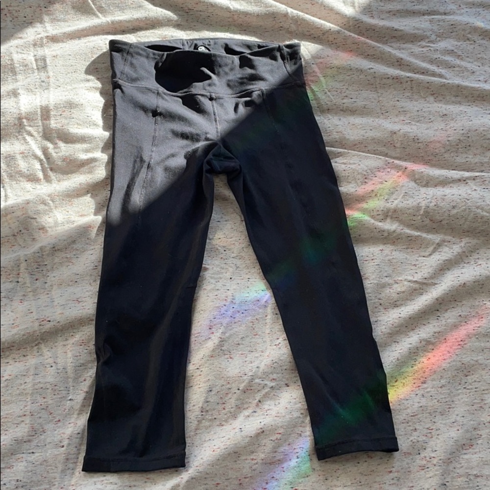Gap sculpt compression yoga pants 3/4 length